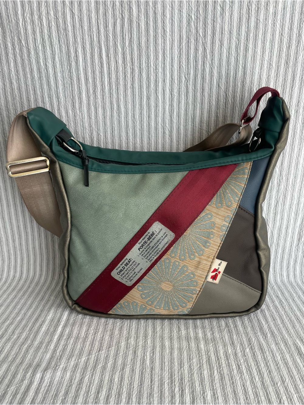 MARI CLA RO Upcycled Seatbelt & Vegan Leather Messenger Bag Unique Utility #787 - Picture 2 of 10